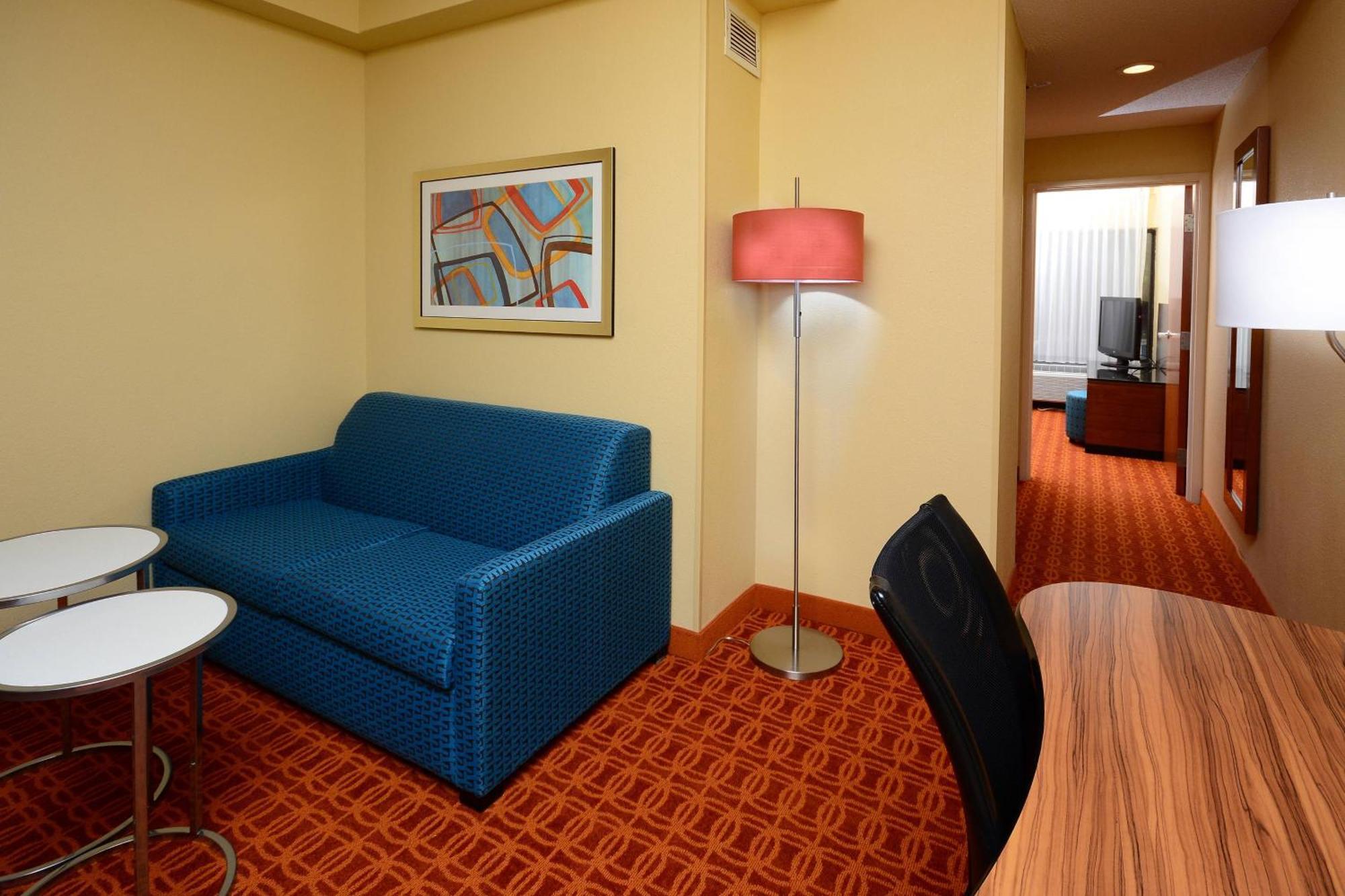 Fairfield Inn And Suites By Marriott Winston Salem/Hanes Exterior photo