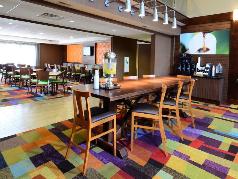 Fairfield Inn And Suites By Marriott Winston Salem/Hanes Exterior photo